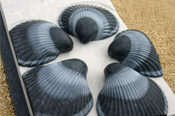 Grafsculptuur De zee